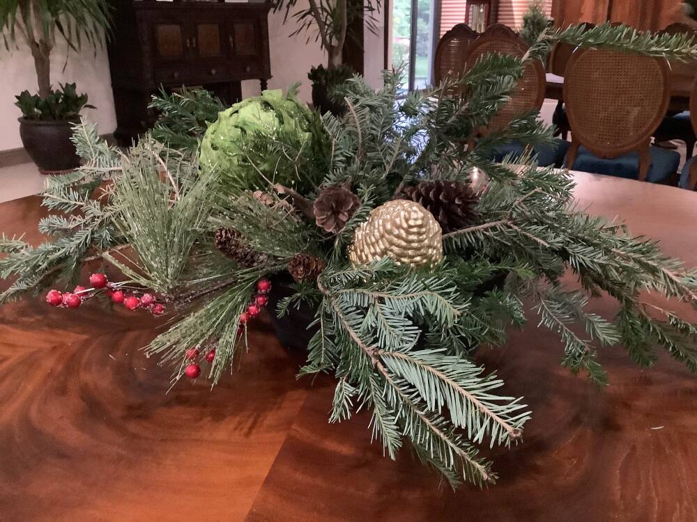 An asset to any holiday table, this easy centerpiece looks like a classic. An asset to any holiday table, this easy centerpiece looks like a classic.